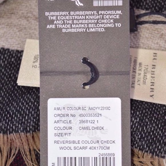 NWT BURBERRY REVERSIBLE COLOUR CHECK WOOL SCARF - Picture 3 of 9